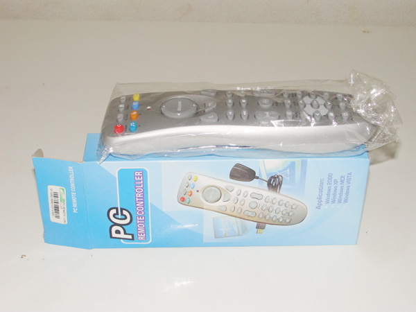 ลดล้างสต๊อก  PC remote (เหมือน remote ทีวีครับ แต่ใช้กับคอมพิวเตอร์  เป็นสินค้ามือหนึ่งค้างสต๊อกครับ  ดูหนังฟังเพลงสะดวกเหมือนเป็นเครื่องเล่น DVD ) รูปที่ 3