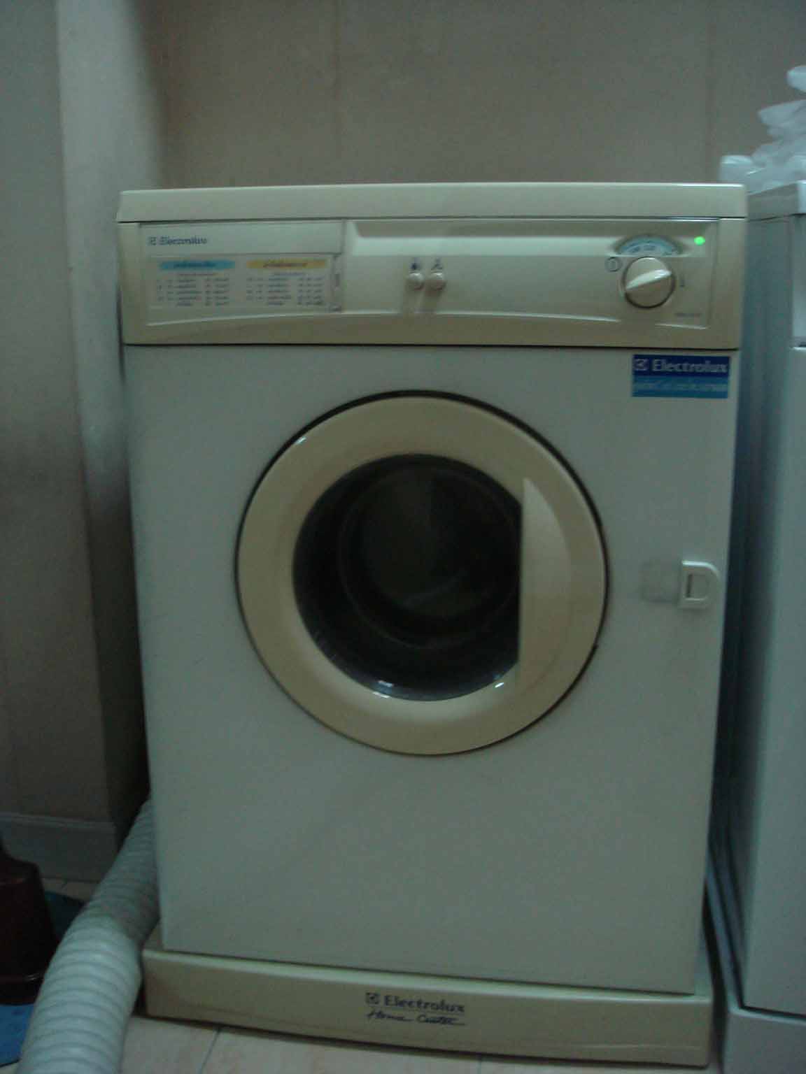 ขายเครื่องอบผ้า Electrolux EDE 418 M รูปที่ 1