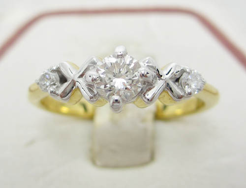 แหวนทอง ฝังเพชร งานสวยมาก นน.2.85 g รูปที่ 1