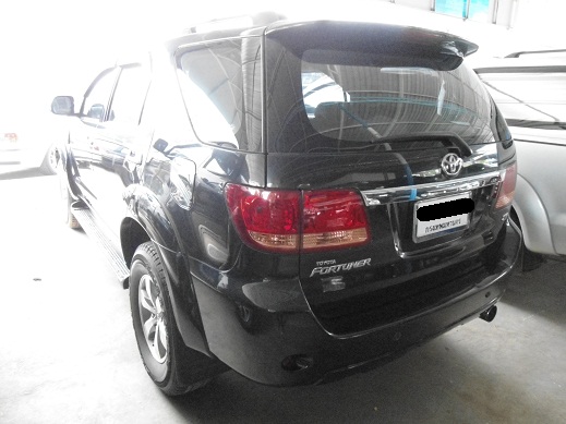 ฟรีดาวน์ Fortuner ปี 2006 สีดำ รวมออกรถ 9,000 บาท รูปที่ 3