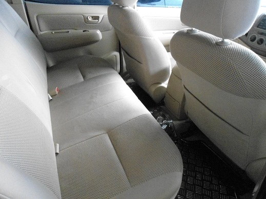 ฟรีดาวน์ Vigo 4Dr ปี 2007 สี บรอนทอง รวมออกรถ 9,000 บาท รูปที่ 6