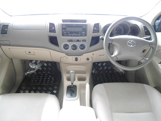 ฟรีดาวน์ Vigo 4Dr ปี 2007 สี บรอนทอง รวมออกรถ 9,000 บาท รูปที่ 5