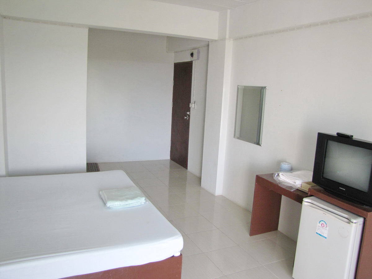 ห้องพักห้องเช่า บ้านอำเภอแบบรายวันรายเดือน 450 บาท/วัน ลดพิเศษ 15% รูปที่ 4