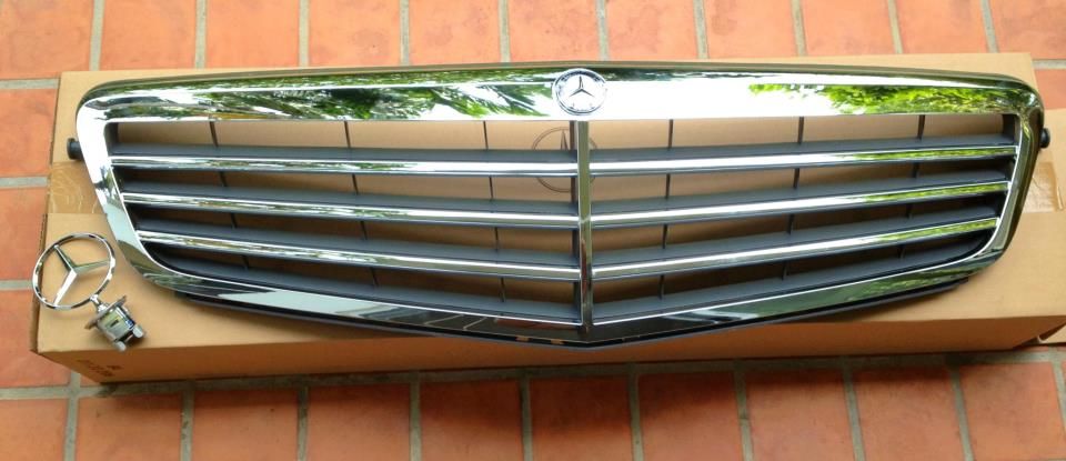 กระจังหน้า BENZ C200 W204 เดิมๆ ของใหม่ราคามือสอง รูปที่ 1