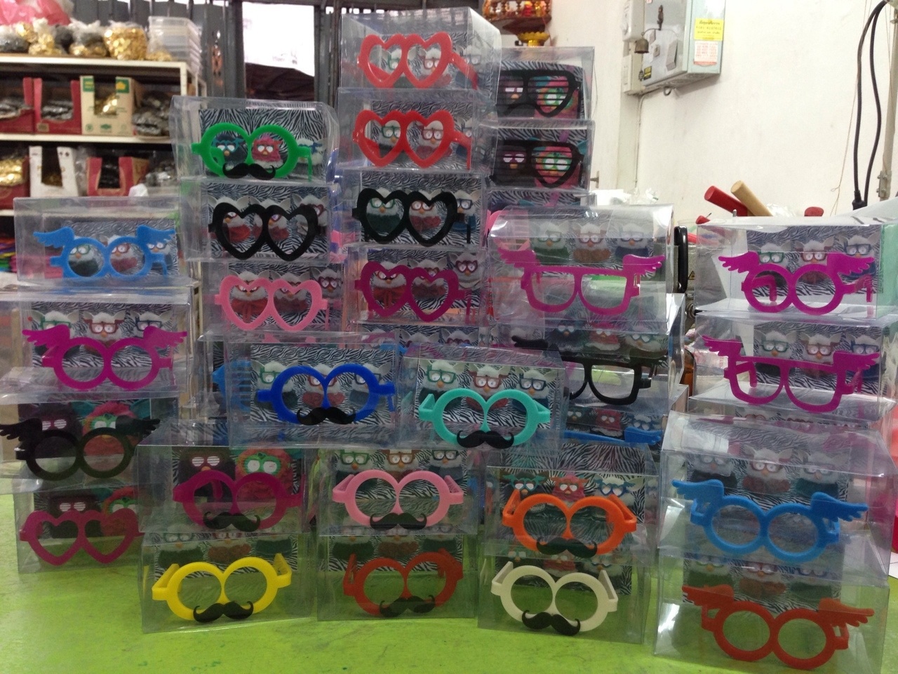 แว่นตาและกระโปรงfurby รูปที่ 7