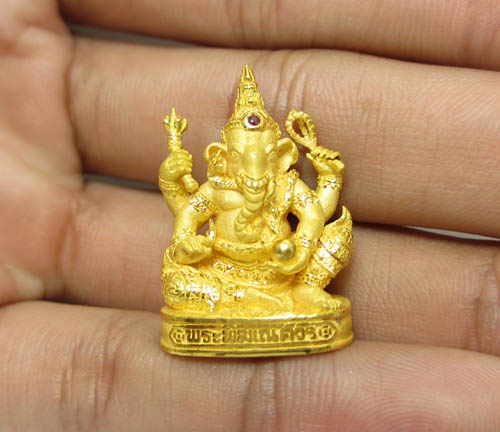 พระพิคเณศวร เนื้อทอง ฝังทับทิม ตอก code.๓๔ นน.19.05 g รูปที่ 7