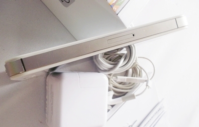 ขาย IPhone4S 16gb สีขาว 95% ศูนย์ทรู 12500 บาทด่วน รูปที่ 5