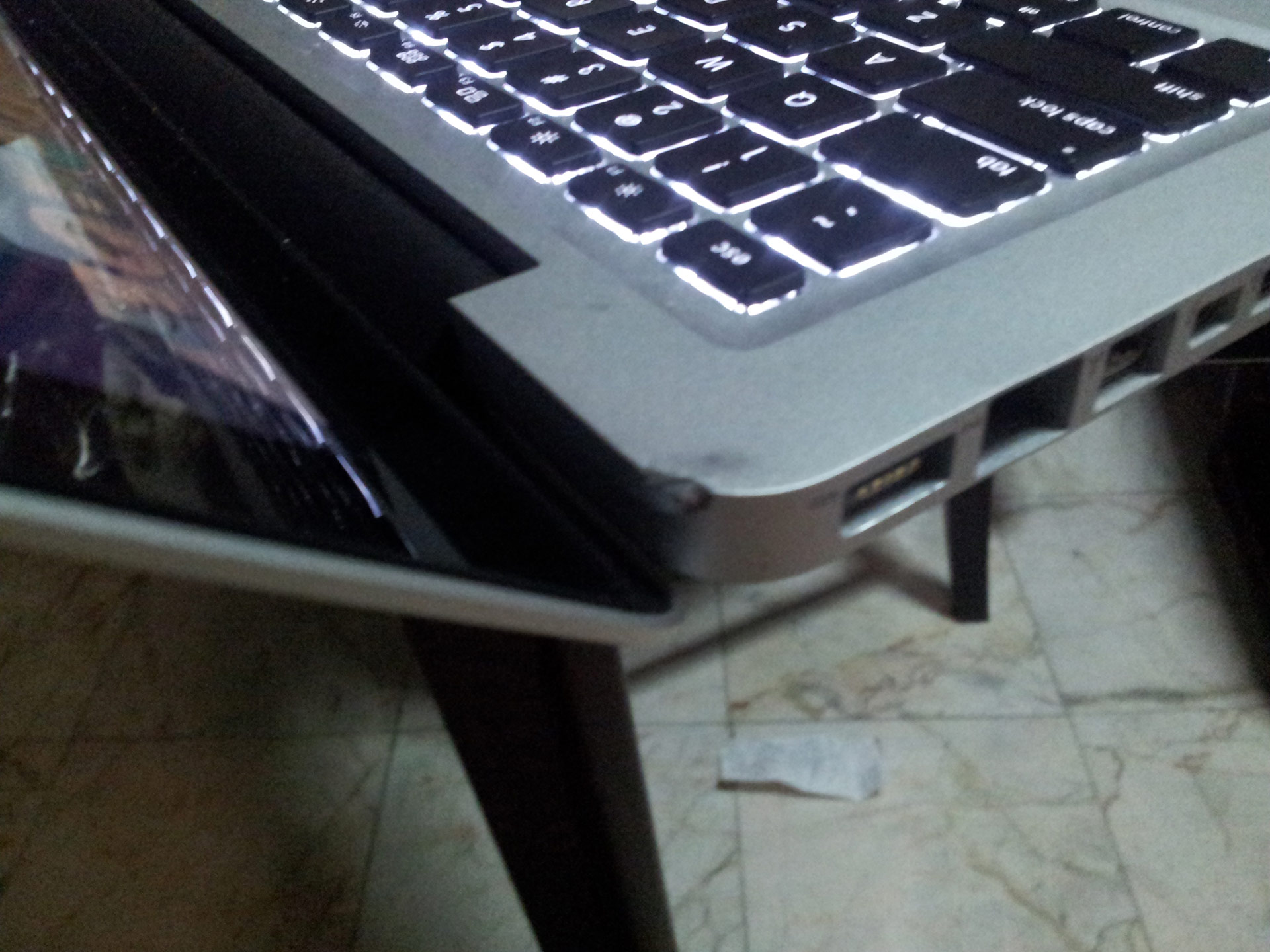 ขายด่วน Macbook Pro 13.3' CPU2.4Ghz  ซื้ออายุประกันไว้ถึง ม.ค.2015 รูปที่ 3