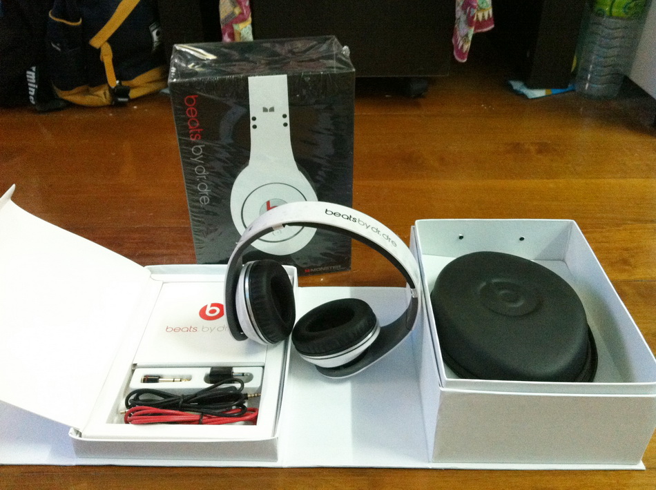ขายหูฟัง MONSTER BEAT Studio (Headphone) สีขาว*เกรดพรีเมี่ยม มือ 2 สภาพ 90% รูปที่ 4