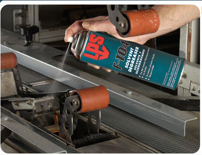 LPS F-104 Fast Dry Solvent/Degreaser สเปรย์น้ำยาทำความสะอาดคราบน้ำมันจาระบี น้ำยาล้างคราบฟลั๊กซ์ น้ำยาล้างเครื่องจักรเครื่องยนต์ใช้ได้กับไฟฟ้า อิเล็คทรอนิคส์ รูปที่ 2