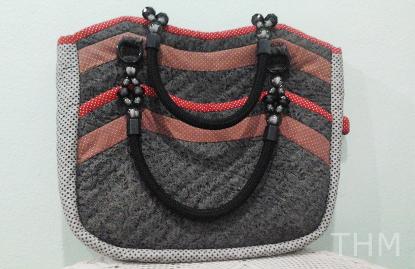 [*ขาย] กระเป๋าสะพายผู้หญิง งาน Handmade สินค้ามือหนึ่ง แบรนด์ THM (Thai Hand-Made) ในราคา 1000 บาท ( HM 2) รูปที่ 1