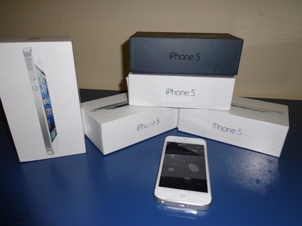 Selling Unlocked iPhone 5 - 4S ( Latest Version) รูปที่ 1