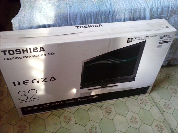 Toshiba 32pb1T Regza LCD TV 32 นิ้วของใหม่ยังไม่แกะกล่อง รูปที่ 1