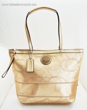 ปล่อย Coach F18877 มือสอง สภาพ98% ใหม่มากกก 3800 รูปที่ 1