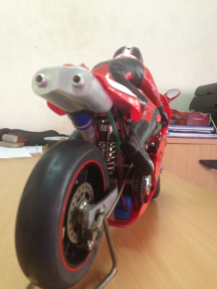 มอเตอร์ไซค์บังคับวิทยุ ใช้น้ำมันไนโตร รูปที่ 3
