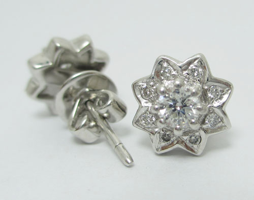 ต่างหู เพชร กระจุก 0.58 ct. งานเก่า นน. 3.41 g รูปที่ 3