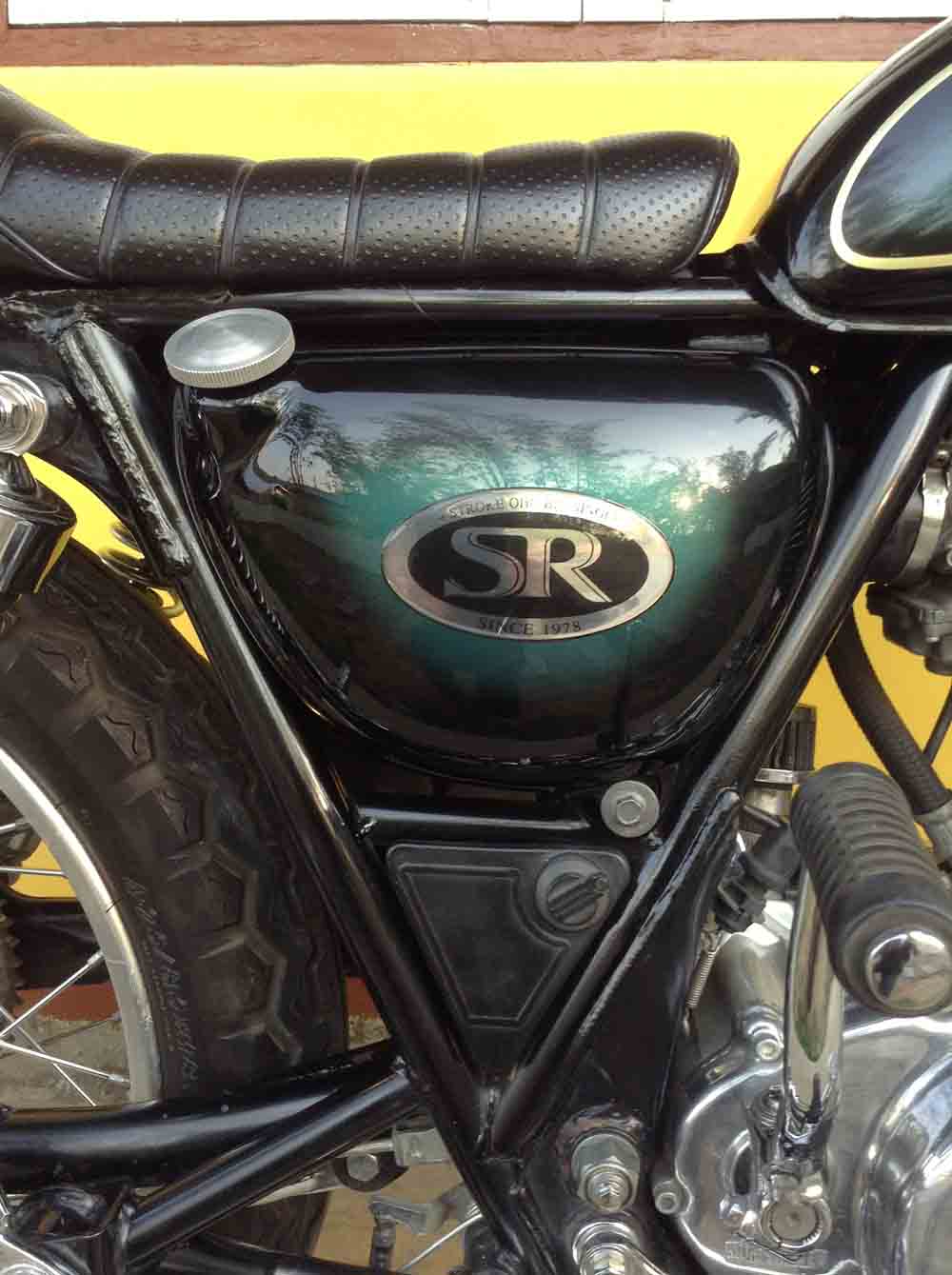ด่วน!!ขาย Yamaha SR400 (69,000) แต่งพอตัว+อินวอยท์ สภาพยิ้มได้ครับ.. รับรอง (คุ้มครับ) รูปที่ 4