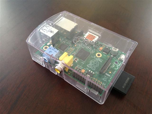 ขาย Raspberry Pi ซึ่งเป็น บอร์ดคอมพิวเตอร์ขนาดเล็ก สามารถต่อเข้ากับ Monitor หรือ TV ได้ ด้วย HDMI  รูปที่ 4