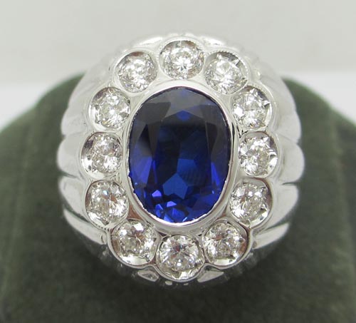 แหวน พลอยสีน้ำเงิน ล้อมเพชร น้ำขาว เล่น ไฟดี สวยมาก งานเก่า นน. 11.45 g รูปที่ 1