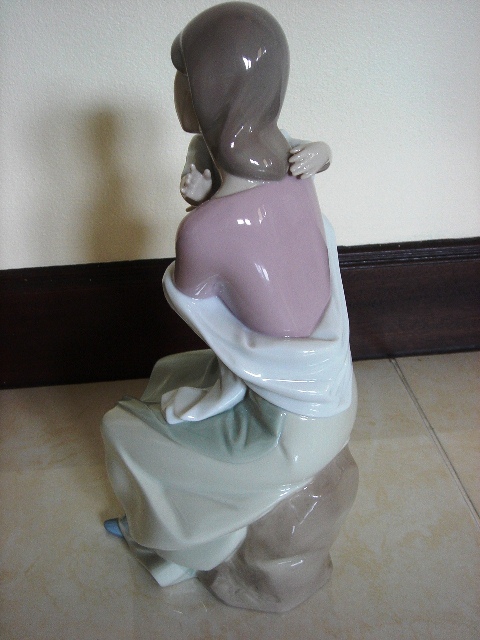 ขายตุ๊กตาพอซเลน ยี่ห้อ Lladro ผลิตในประเทศสเปน รูปที่ 3
