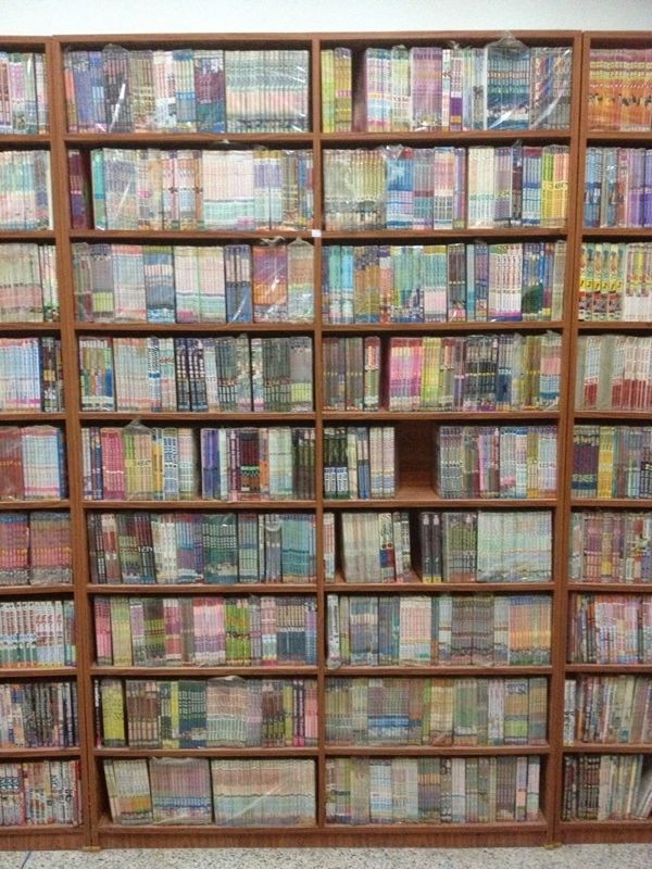 หนังสือการ์ตูนมือสองจำนวนมากแถมตู้20หลัง รูปที่ 3