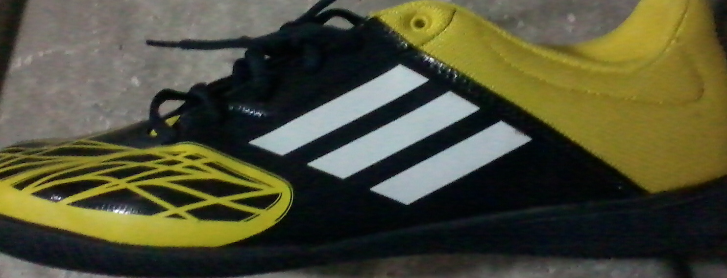 ขายรองเท้าฟุตซอล Adidas Vfreefootball speed ของแท้ สภาพดีมาก เหมือนใหม่แกะกล่อง สีเหลือง-ดำ size US 9 UK 9 ครึ่ง size ทั่วไป 43 รูปที่ 1