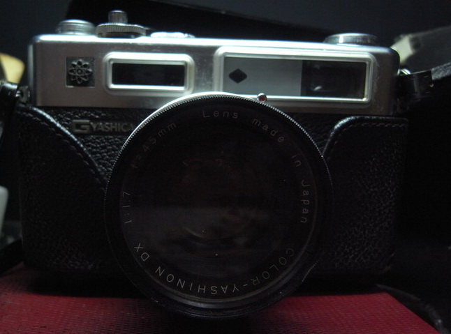 ขายกล้องฟิล์ม Yashica Electro35 และ กล้อง Zenit-E รูปที่ 1