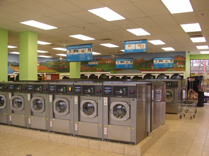 เครื่องซักผ้าและเครื่องอบผ้าหยอดเหรียญเชิงพาณิชย์และอุตสาหกรรม รูปที่ 1