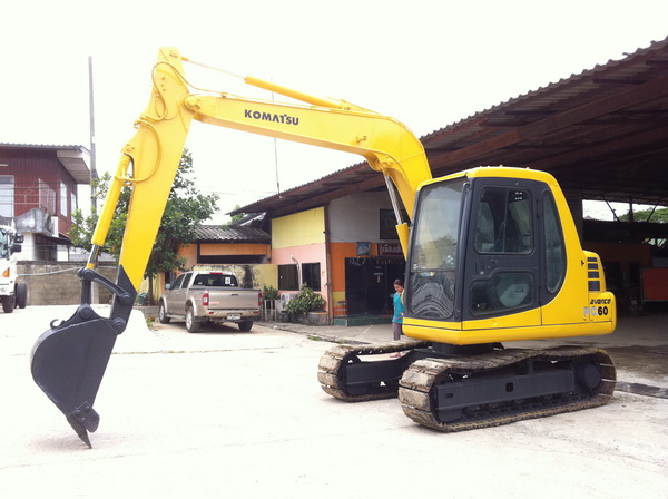 ขาย รถแม็คโคร ยี่ห้อ KOMATSU PC60-7 เก่านอก มีหลายคันให้เลือก จัดไฟแนนท์ได้ รูปที่ 1