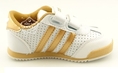Adidas รองเท้าผ้าใบสีขาว ขลิบทอง เท่แบบหรูๆ ขนาด 14.5 cm