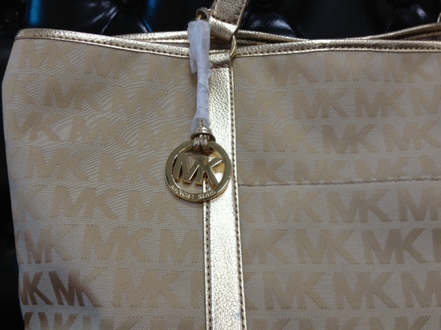 Michael Kors MK Logo RTW X-Large Summer Tote Bag Shoulder Handbag -Gold รูปที่ 4