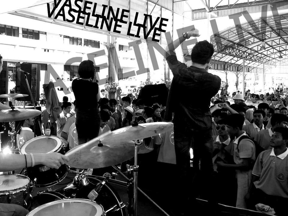 วง Vaseline Band รับงานเล่นดนตรีในงานต่างๆ รูปที่ 1
