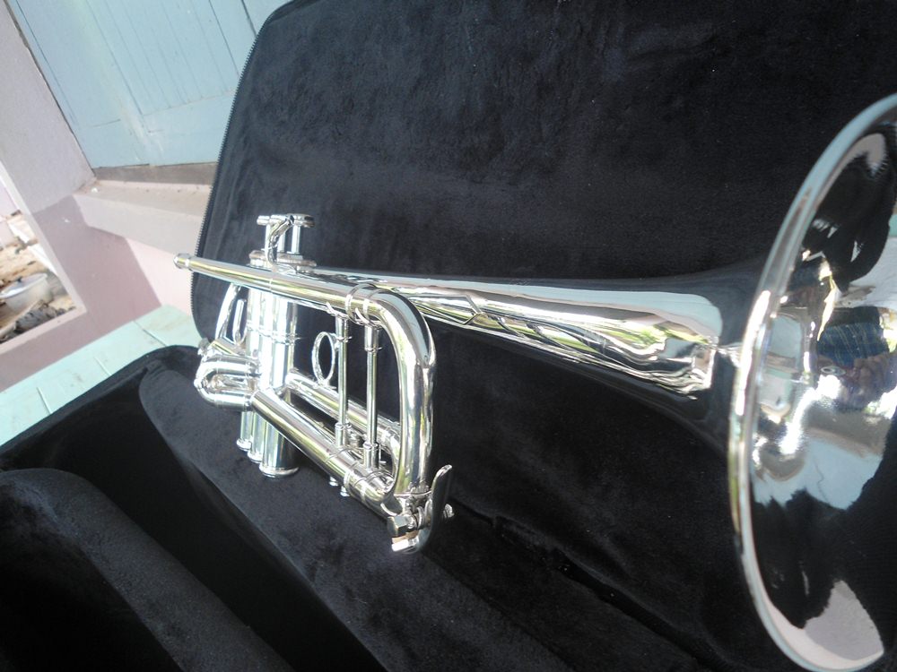 ขายรุ่นยอดนิยม Bach Stradivarius trumpet model 37 สภาพนางฟ้าครับ รูปที่ 5