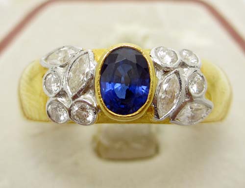 แหวน ไพลิน สีน้ำเงิน เมืองกาญจนบุรี สวย ฝังเพชร งานเก่า นน. 4.01 g รูปที่ 1