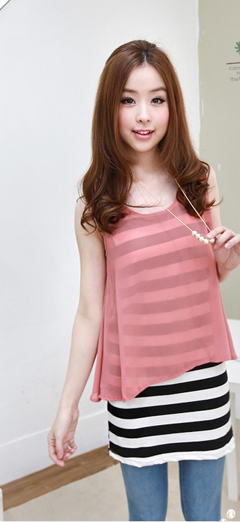 เสื้อชีฟองสีชมพู พร้อมเสื้อแขนกุดลายขวาง สีขาว-ดำ พร้อมส่ง รูปที่ 2