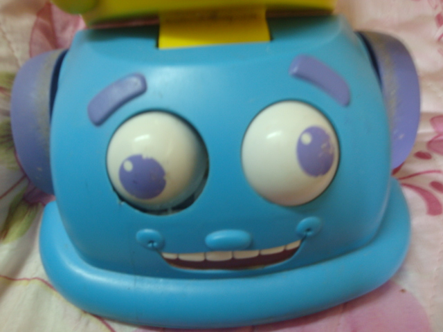 ของเล่นเลียนแบบเครื่องดูดฝุ่นทั้งรูปและเสียง playskool รูปที่ 2