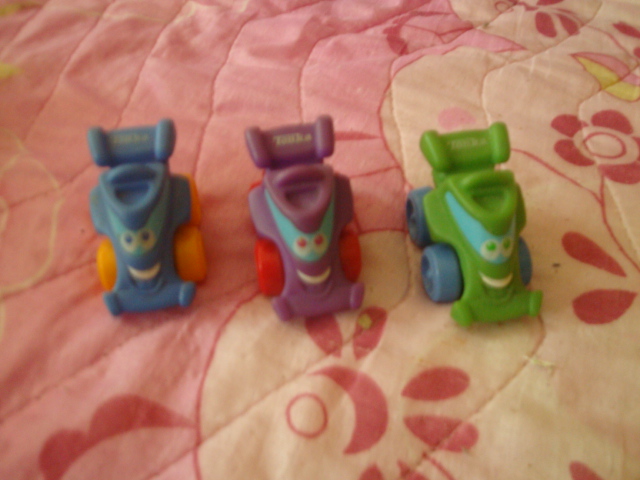 รถแข่ง 3 คัน พร้อมลู่วิ่งรถ fisher price รูปที่ 6