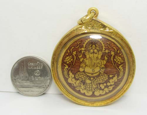 หลวงพ่อทวด +พระพิคเณศ เลี่ยมทอง 90 นน. 8.10 g รูปที่ 4