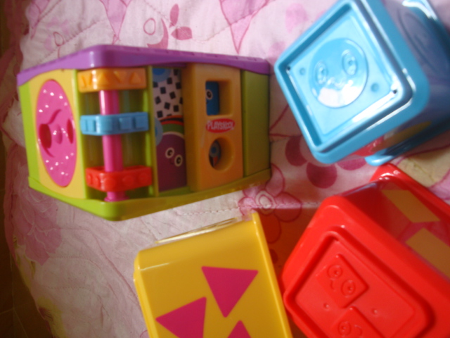 ของเล่นเสริมทักษะการวาง FISHER PRICE รูปที่ 2