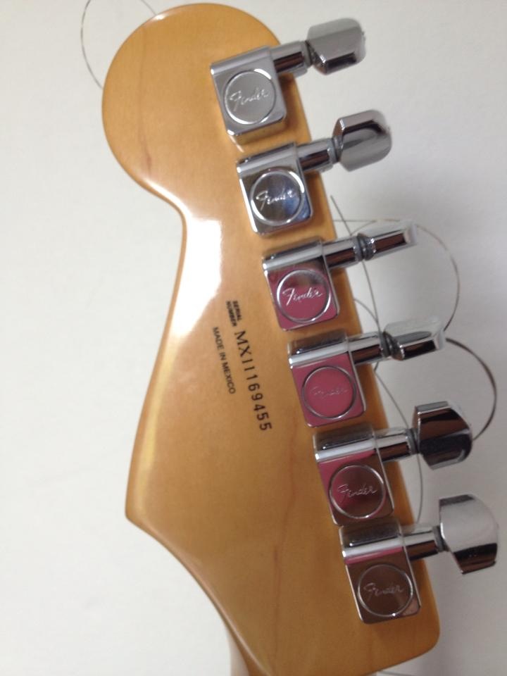 ขายกีต้าร์ไฟฟ้า Fender blacktop สีดำ คอดำ รูปที่ 4