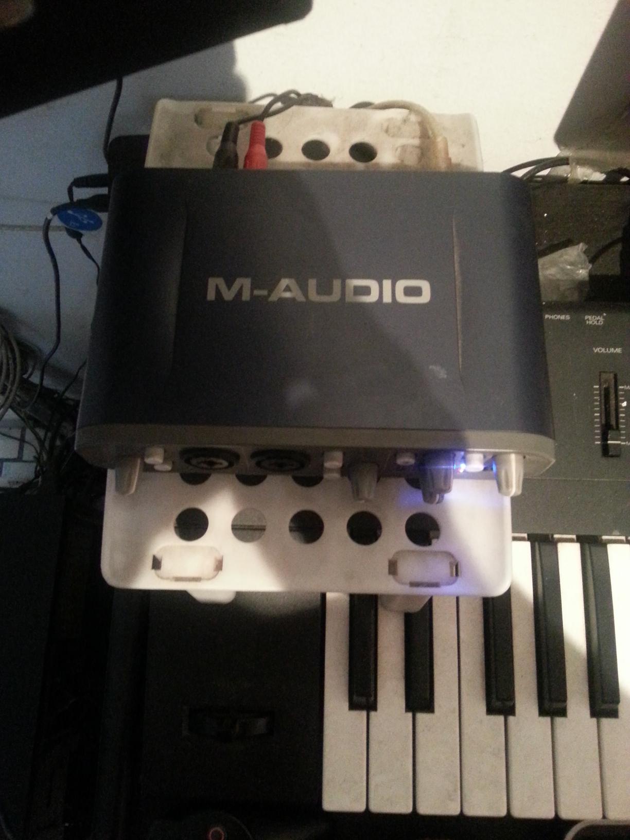 ขาย ซาวการ์ดM Audio และ Mornitor cakewalk Roland MA-150 รูปที่ 3