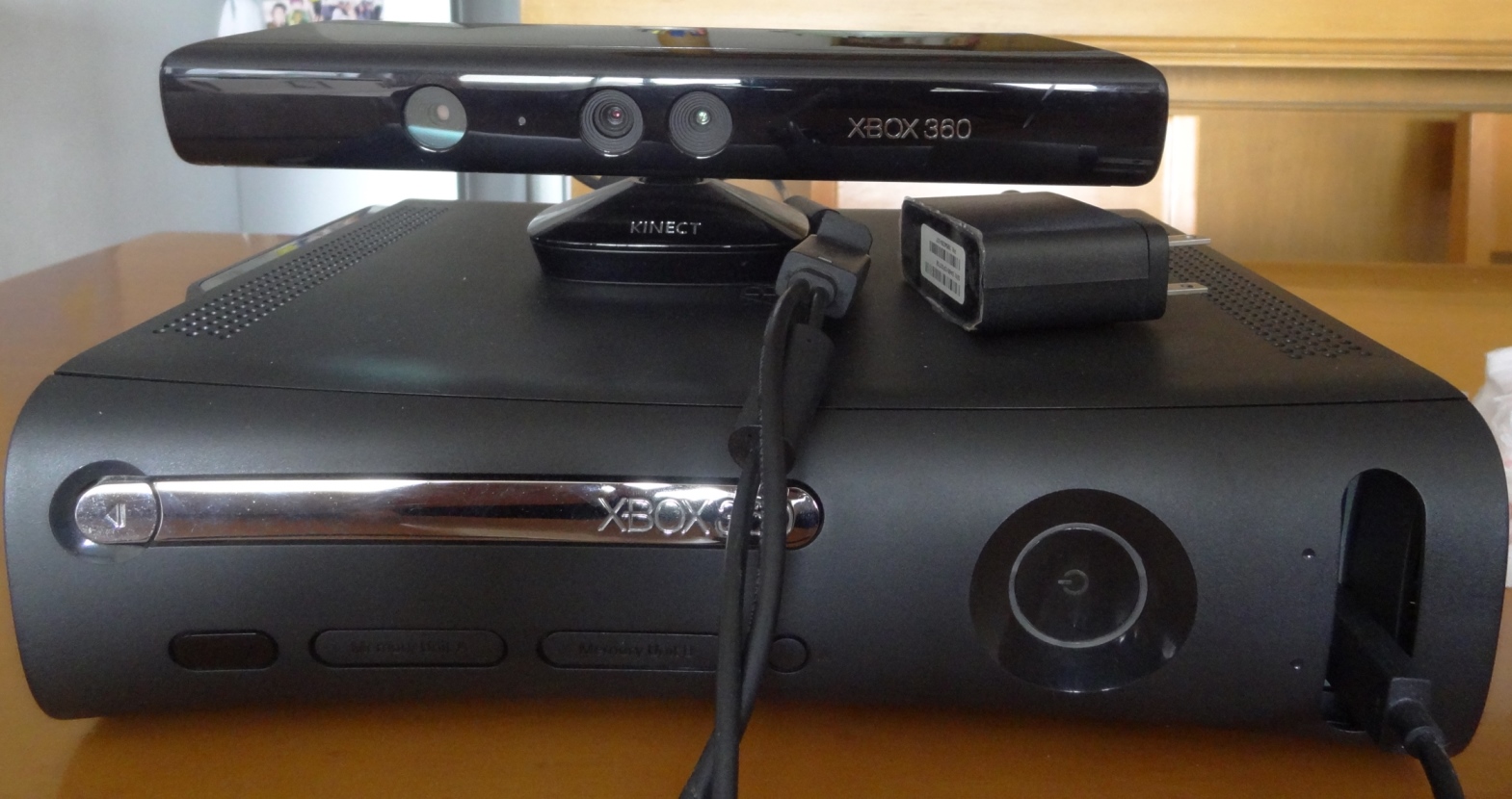 Microsoft Xbox 360 Elite ด้วย Kinect รูปที่ 1