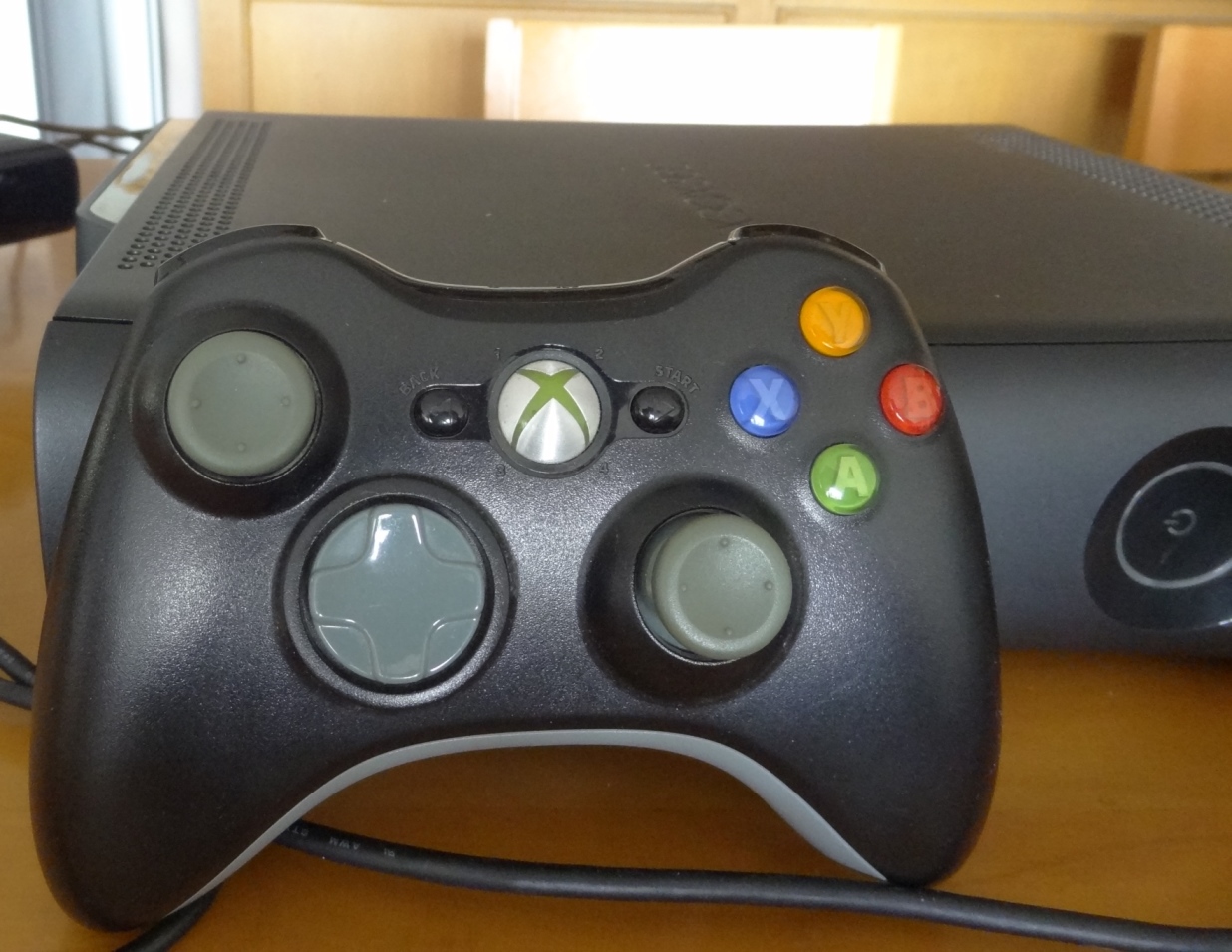 Microsoft Xbox 360 Elite ด้วย Kinect รูปที่ 5