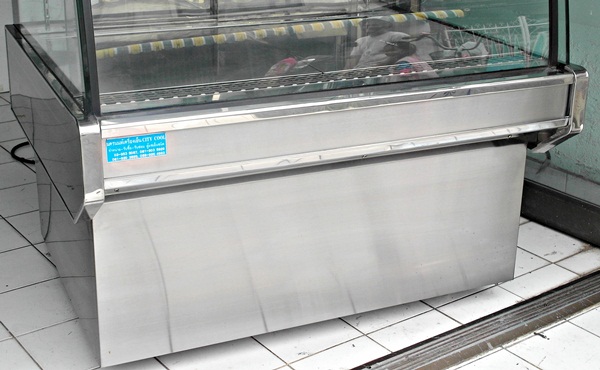 ขายตู้แช่เค้กมือสอง กระจกโค้ง ขนาด 100เซนติเมตร สภาพดีมากค่อนข้างใหม่ ระบบดิจิตอล ใช้งานมา1ปี ขายราคาถูก 27,500 บาท มีประกันให้3เดือน สนใจติดต่อTel.085-1126821 รูปที่ 6