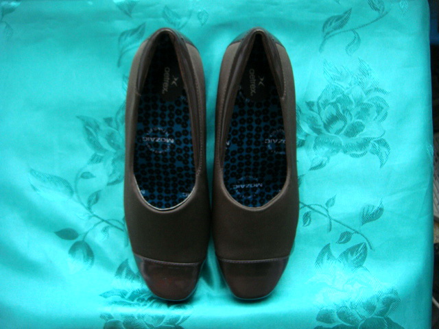 รองเท้าสตรีหนังแท้ผสมผ้าสแปนเด็กสีน้ำตาล ยี่ห้อ aetrex รุ่น EW51W แบรนด์ USA สวมใส่สบาย ราคาถูก ของแท้ รูปที่ 1