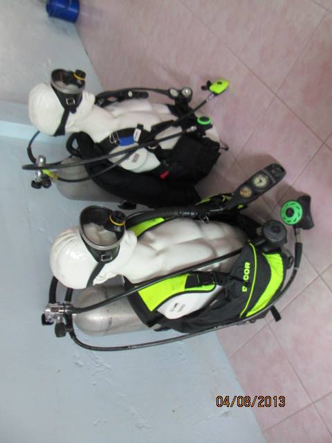 ขายและนำเข้าอุปกรณ์ดำน้ำ scuba และอุปกรณ์ดำน้ำกูภัยราคาชุดละ 20000 บาทดูสินค้าได้ที่ร้าน (อุปกรณ์ดำน้ำ scuba มือสอง) บน Facebook รูปที่ 3