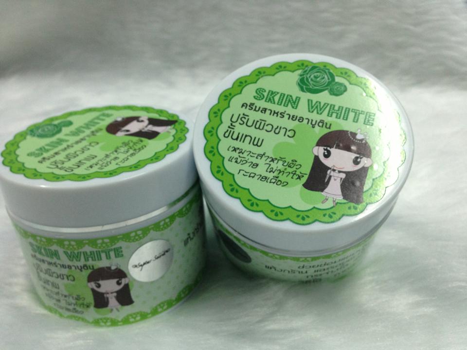 Skin White ครีมสาหร่ายอาบูติน  ปรับผิวขาวขั้นเทพเหมาะสำหรับผิวแพ้ง่าย รูปที่ 2