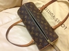 รูปย่อ กระเป๋า Louis Vuitton ของแท้ รุ่น Papillon ลาย Monogram มือสองสภาพดีมาก รูปที่2