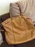 ^^ ขาย COACH รุ่น Madison หนังสีน้ำตาลส้ม ราคาเบาๆ 8000 บาท