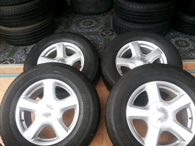 ขายแม็กIsuzu D-MAX V-Crossพร้อมยาง265/65/17 BRIDGESTONE 1 ชุด  รูปที่ 1